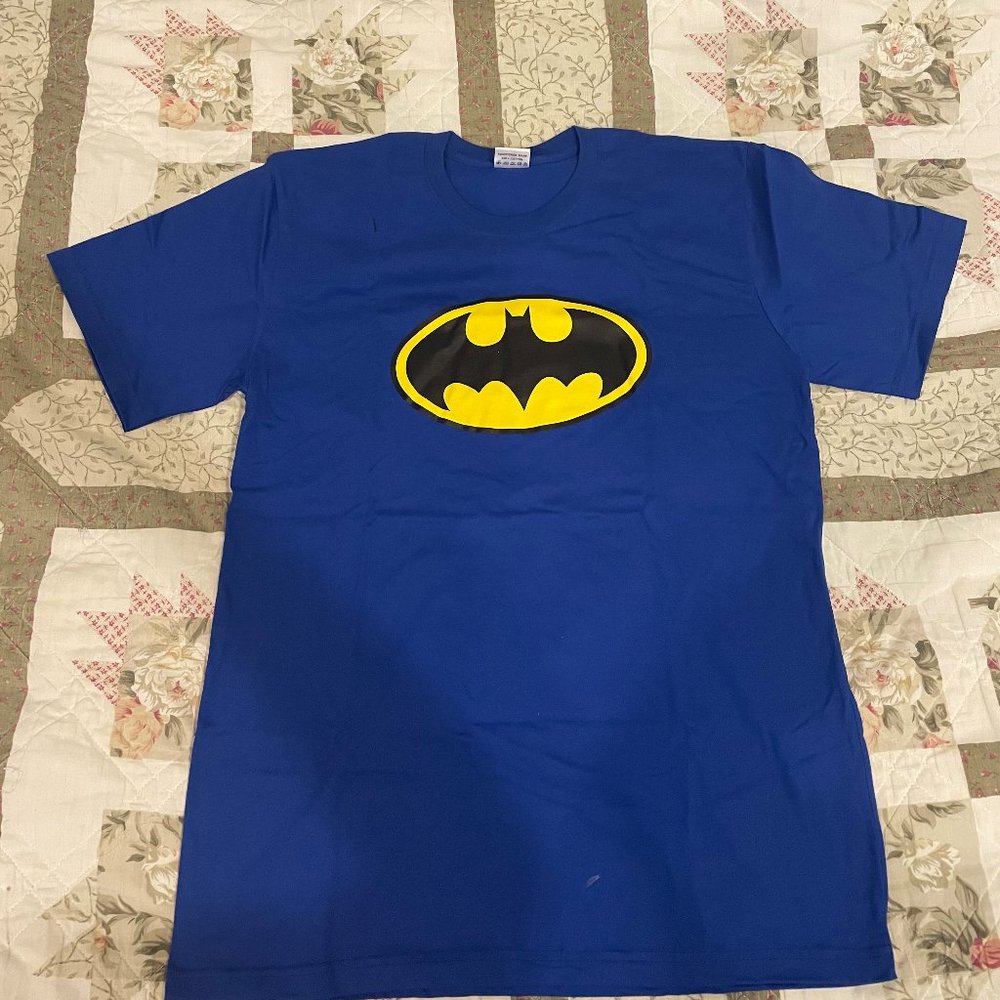 Animated Batman logo t-shirt